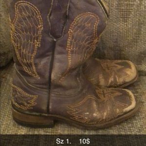 Kid cowgirls boots sz 1